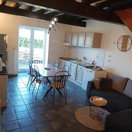 L'Ain Avec L'Hote Apartment *